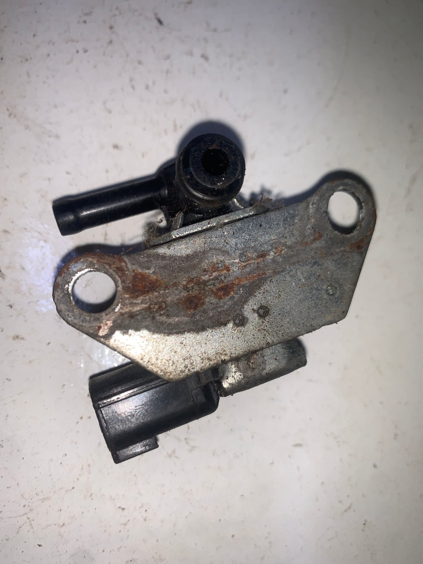 Selenoide Nissan Xtrail B16 2004 2010