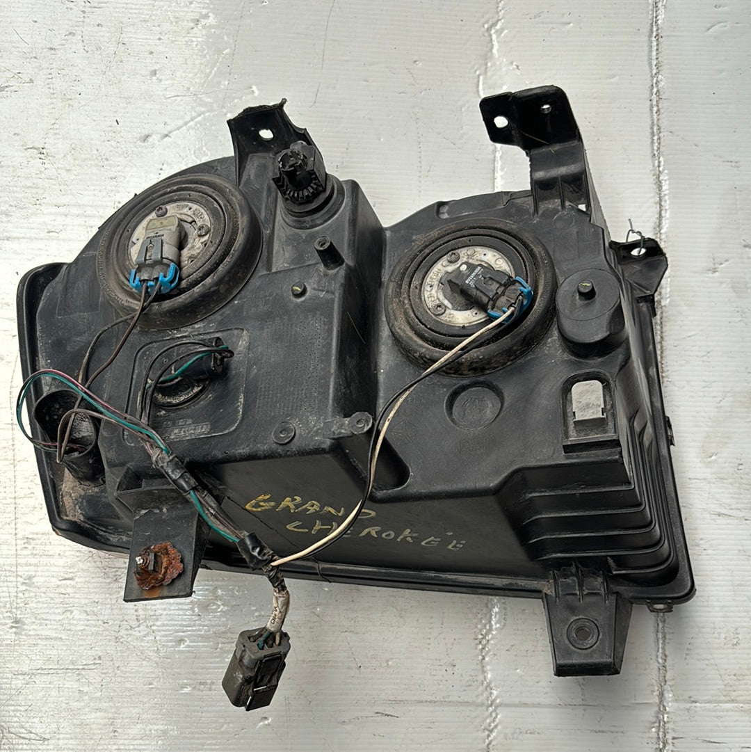 Faro Delantero Jeep Grand Cherokee 2005 Limited
