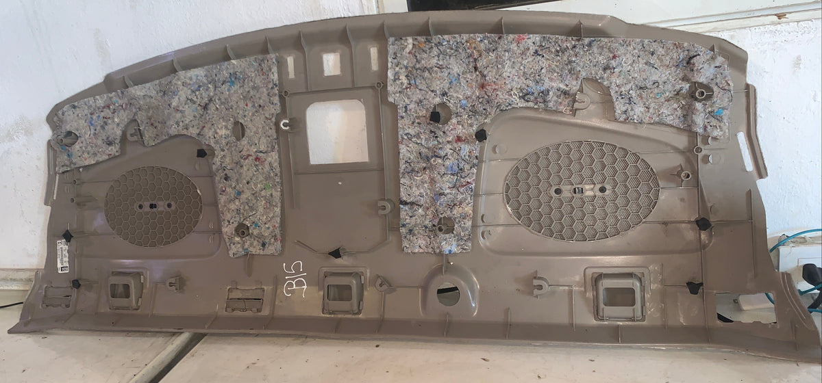 Tapa Corneta Trasera Nissan Sentra B15 2001 2007