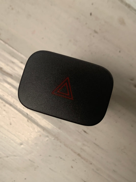 Boton Tecla Luz Emergencia Hyundai Elantra 2004 2006