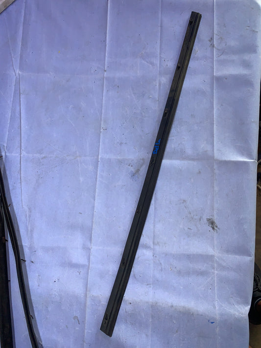 Cepillo Lamevidrio Interno Toyota Yaris Belta