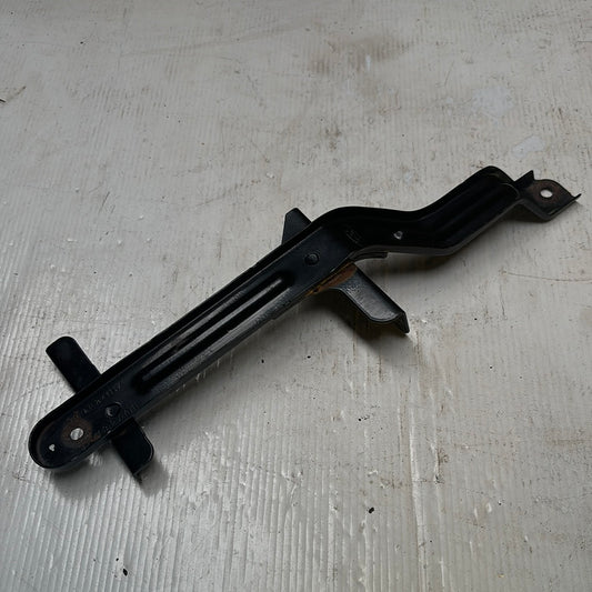 Base Marco Sujeta Batería Ford Explorer