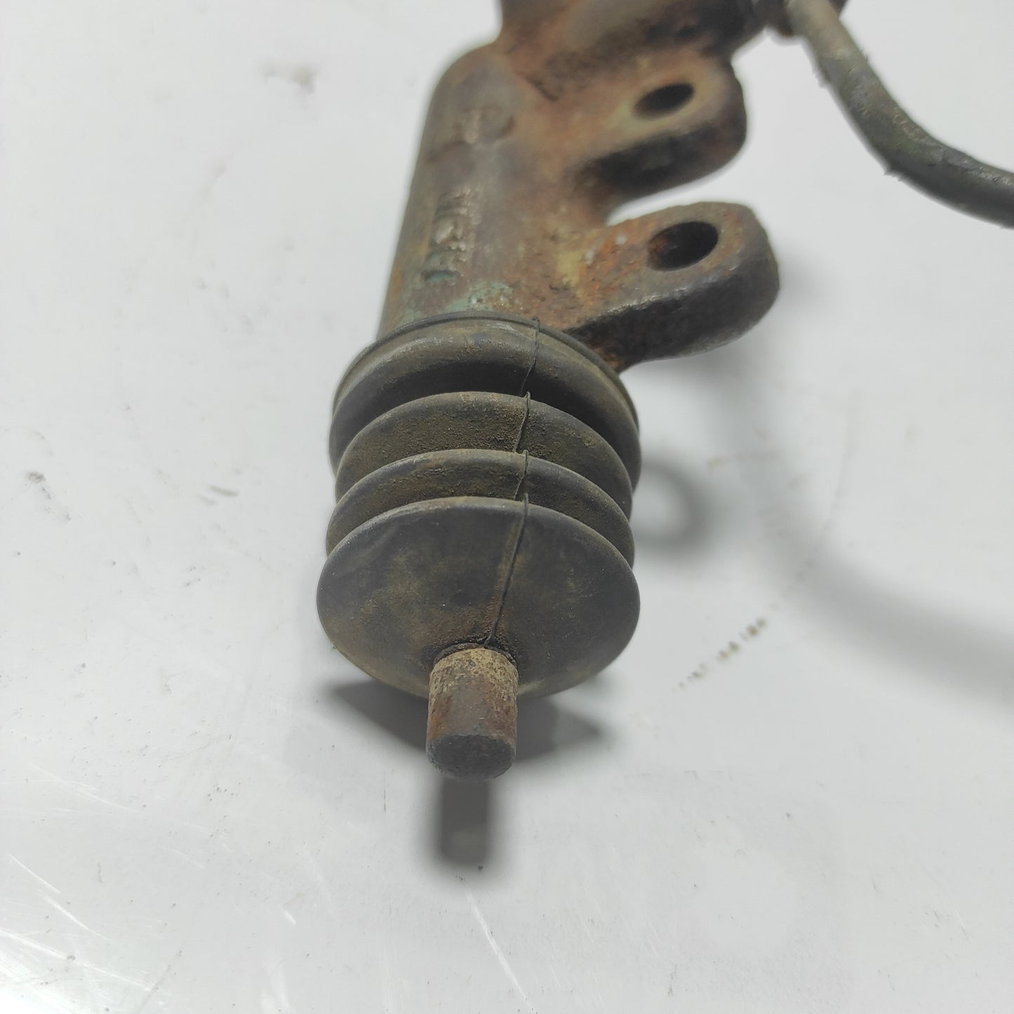 Bombin Inferior Toyota Corolla Sensacion