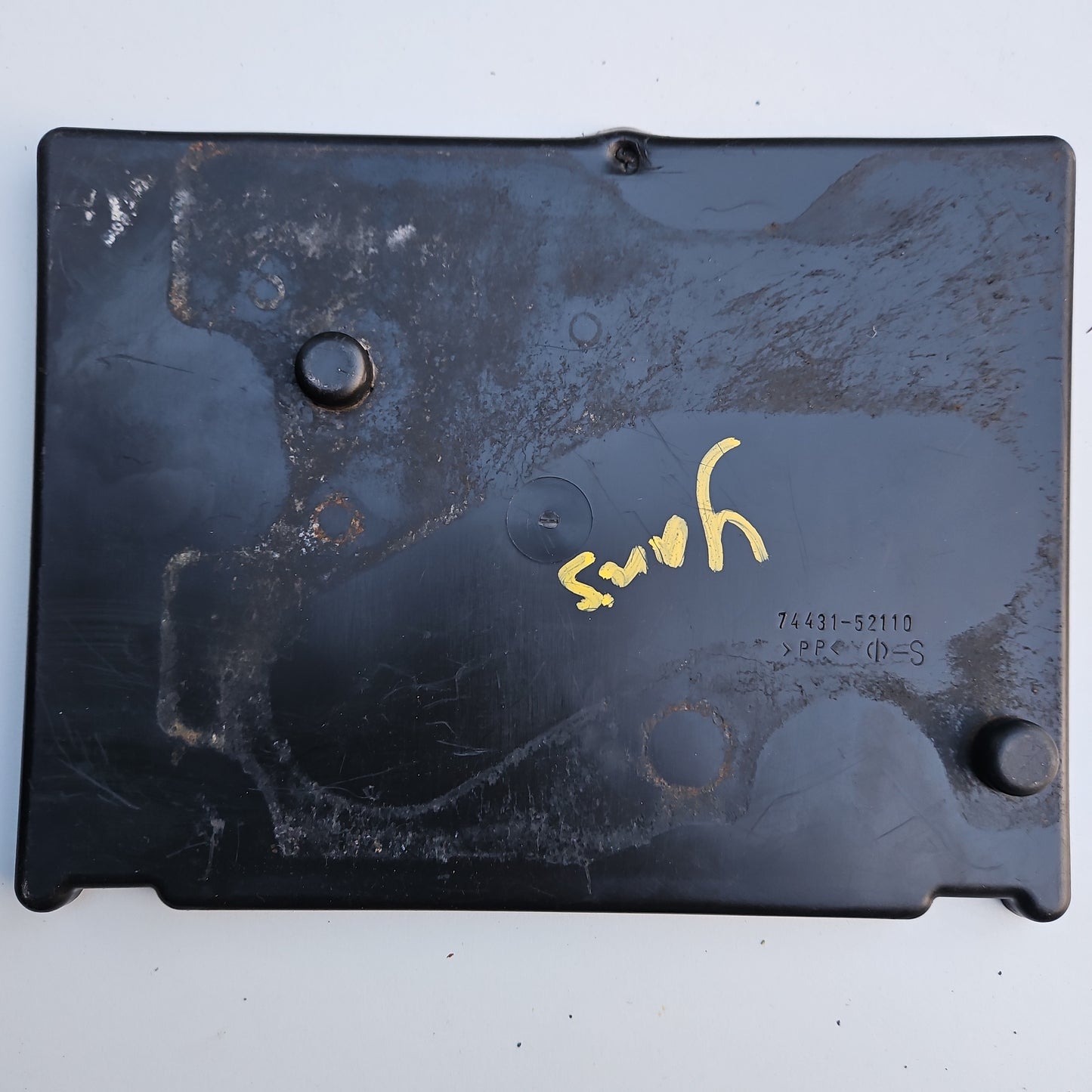 Tapa Base Bateria Toyota Yaris 2006 2010 Sport Belta