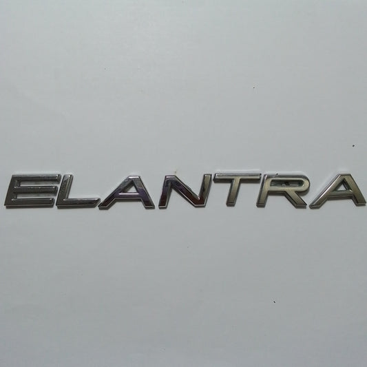 Emblema Letra Elantra