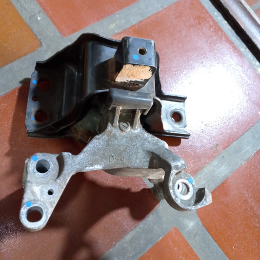 Soporte de Motor Grande Pequeño Nissan B16