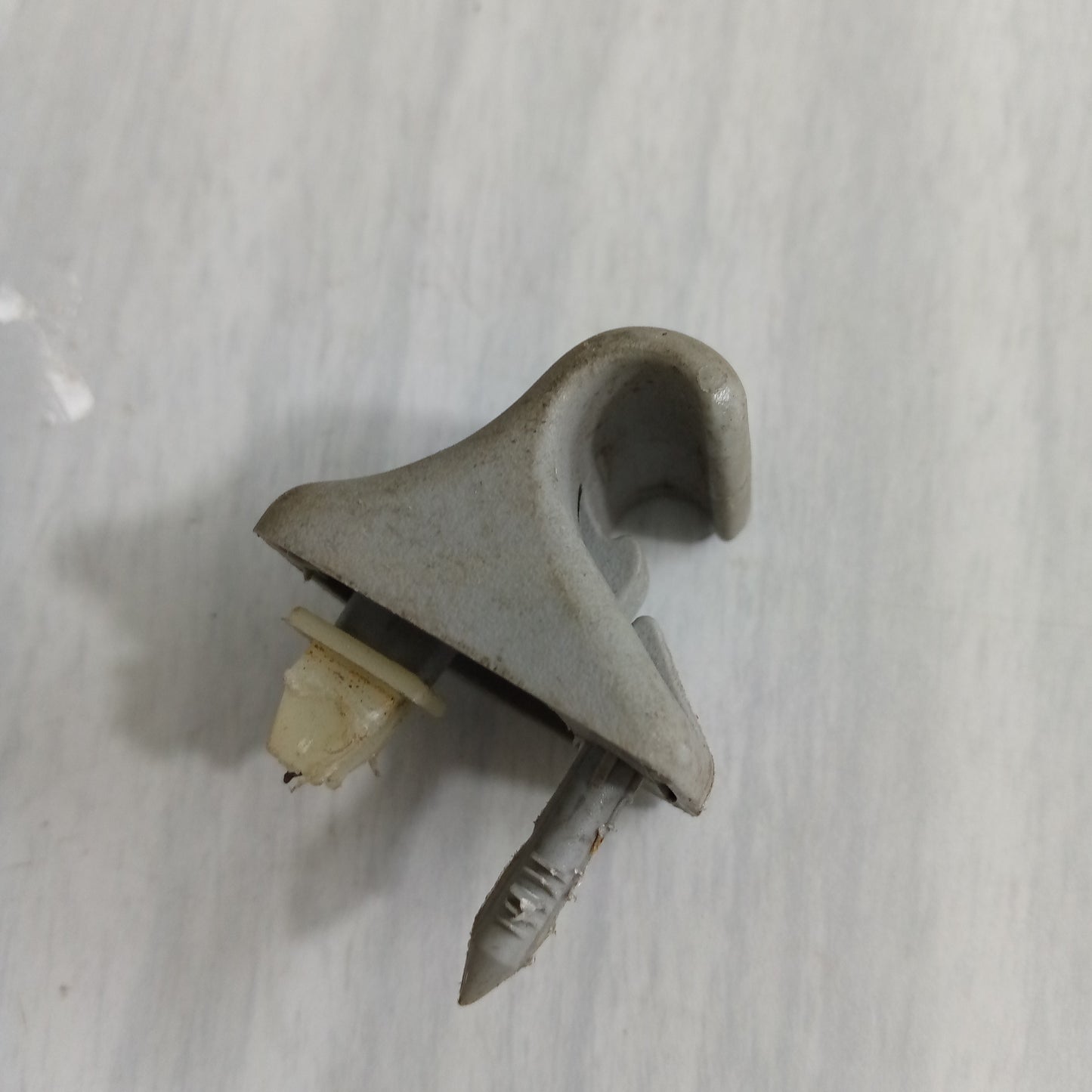 Gancho Tapa Sol Toyota Fortuner 2006 - 2017