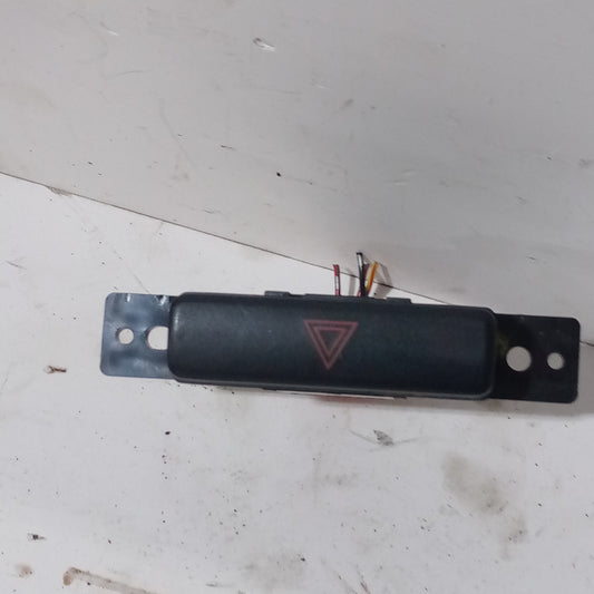Boton Tecla Luz Emergencia Grand Vitara 2005 2008