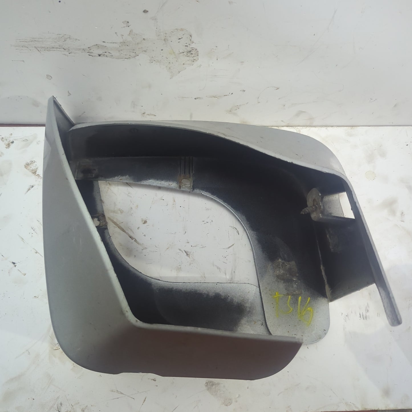 Chapaleta Nissan B16