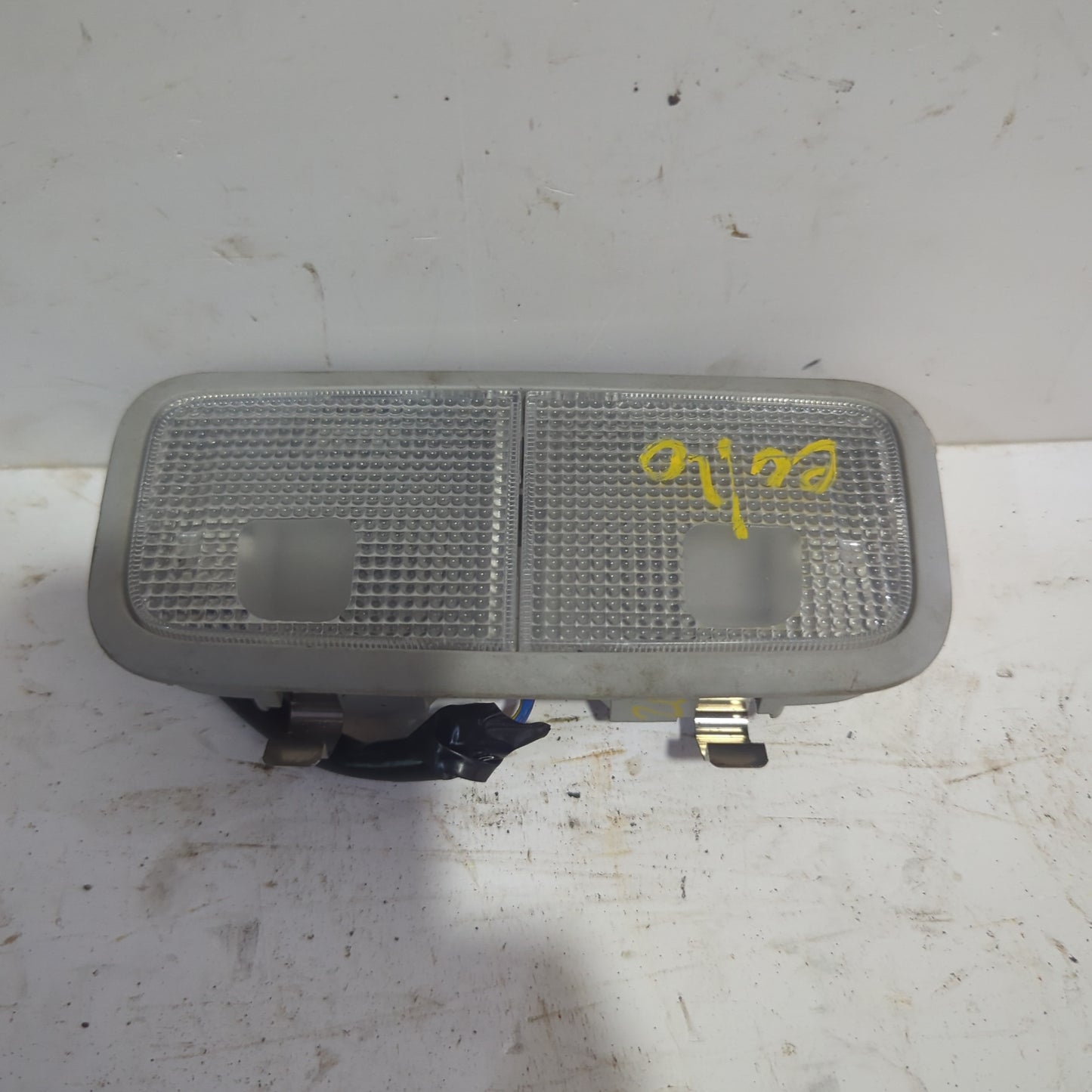 Lampara Luz Techo Delantero Toyota Yaris 2000 2005