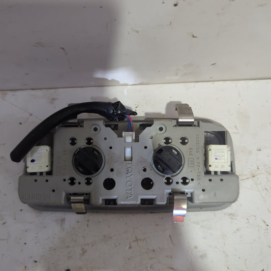 Lampara Luz Techo Delantero Toyota Yaris 2000 2005