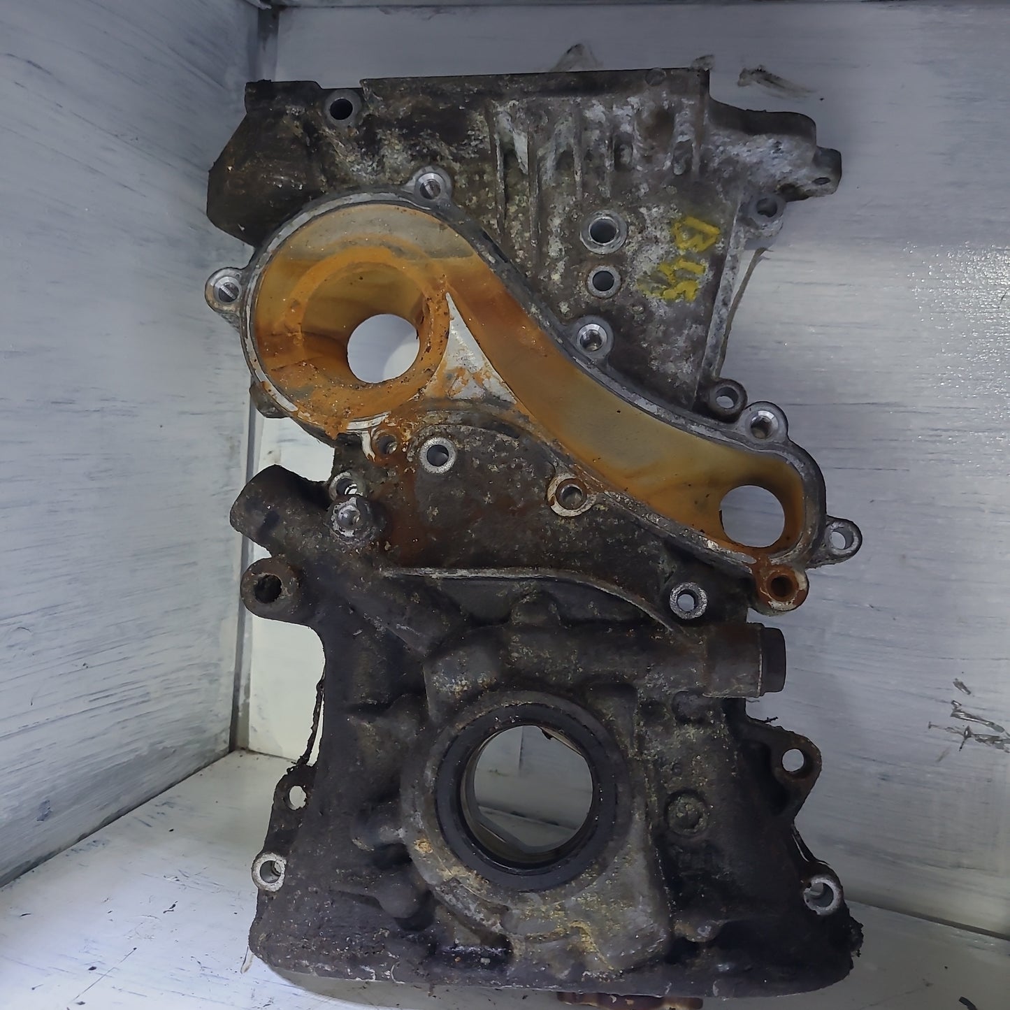 Tapa Cadena Bomba Aceite Nissan B15 1.8 2001 2007