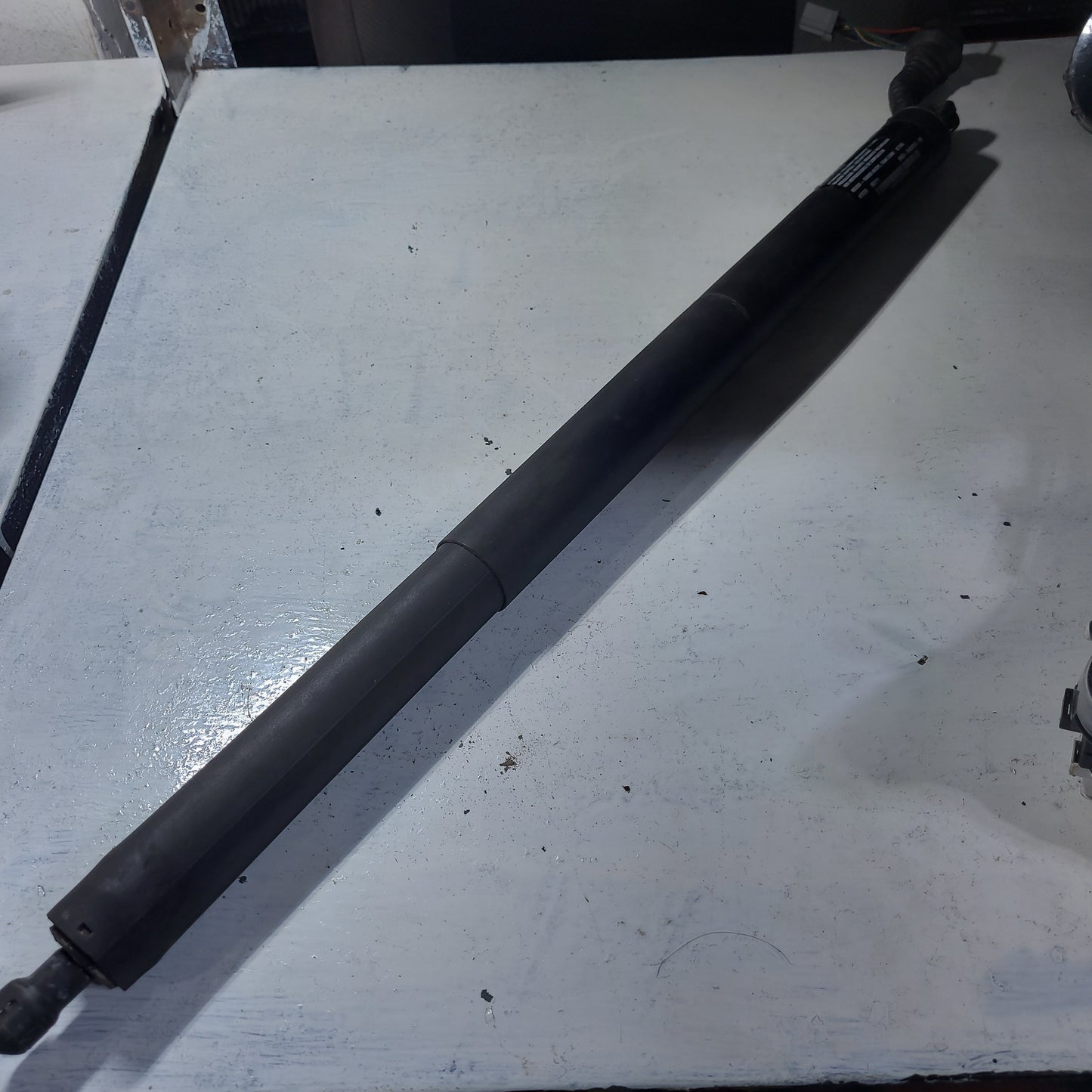 Gato Amortiguador Compuerta Eléctrico Explorer 2013-2019