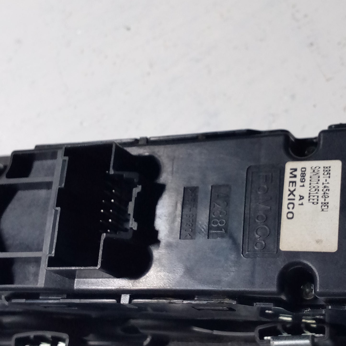 Mando Eleva Vidrio Ford Explorer 2011 2016 Piloto