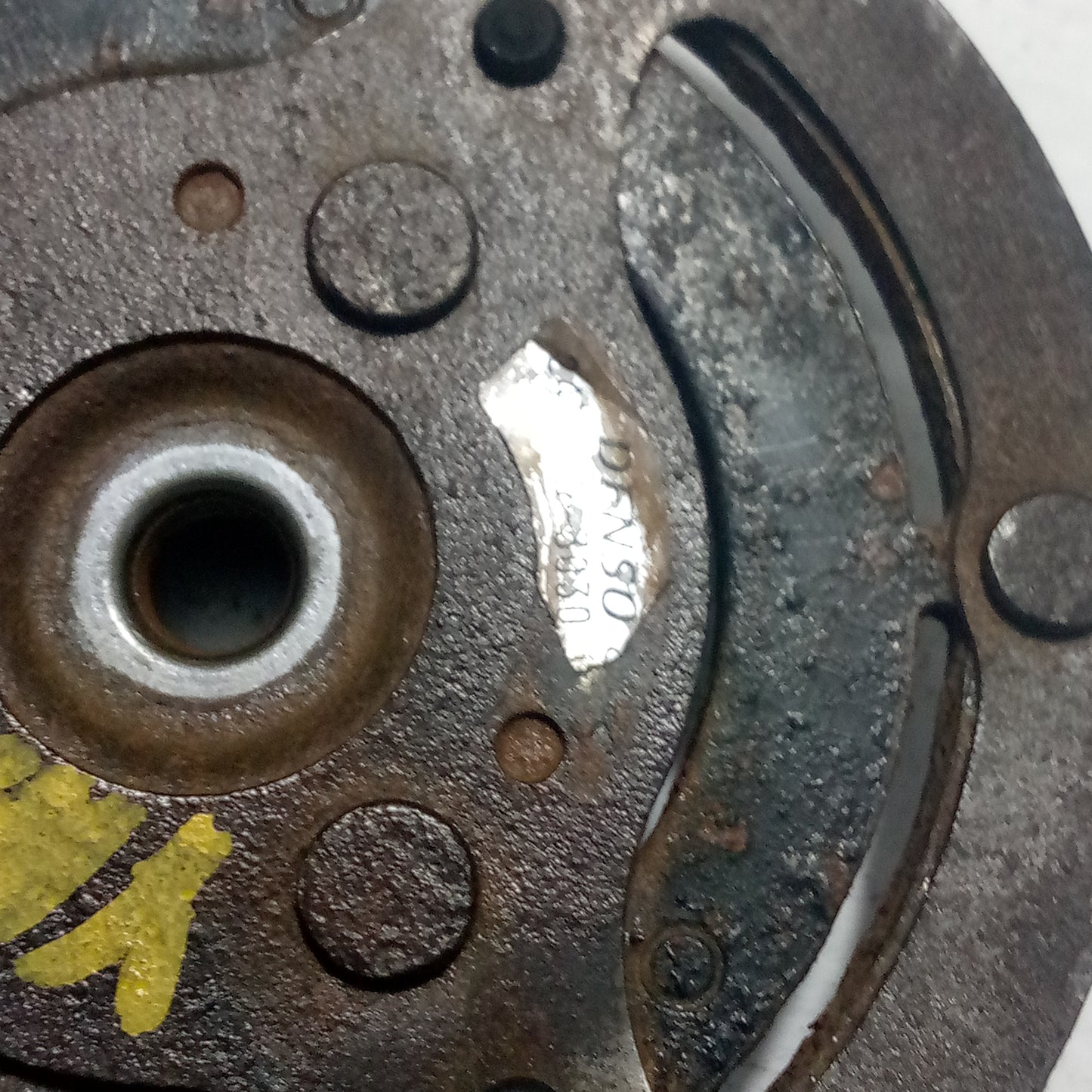 Crochera Compresor Toyota Yaris 2000 2005