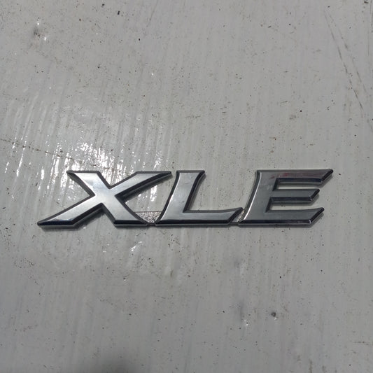 Emblema XLE Toyota Corolla Camry Yaris Rav4