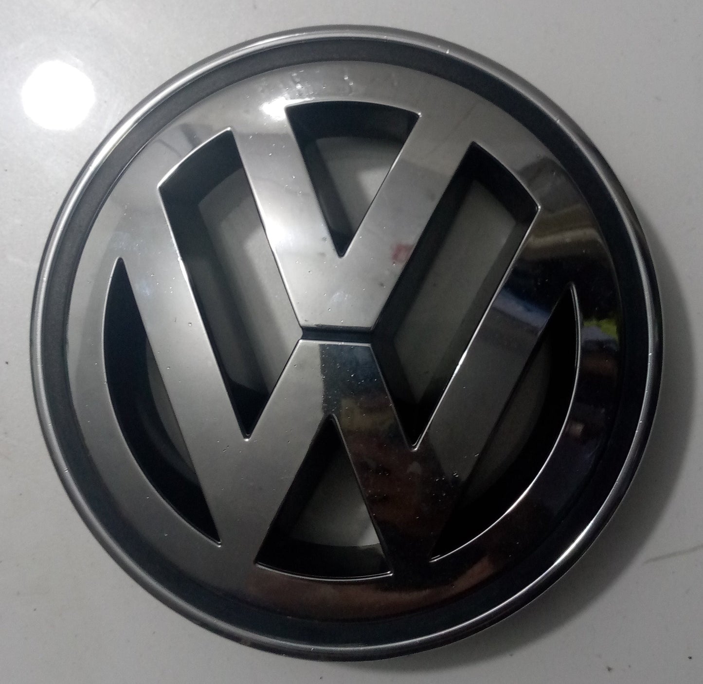 Emblema Parrilla Frontal Volkswagen Bora