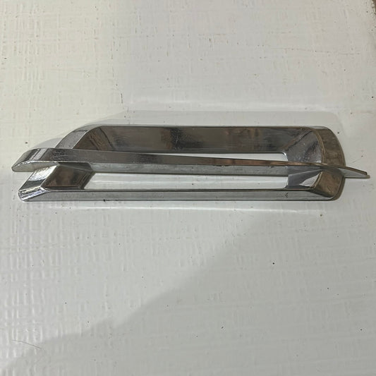 Embellecedor Guardafango Lateral Chevrolet Aveo