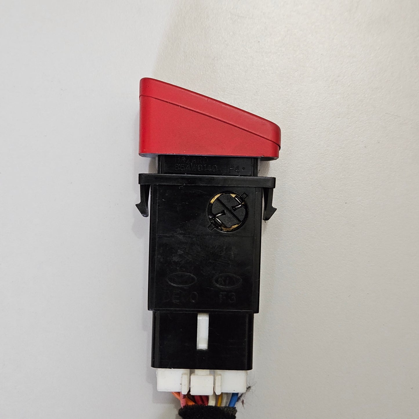 Boton Tecla Luz Emergencia Hyundai Tucson 2005 2010