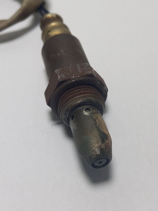 Valvula Oxigeno Nissan Sentra B16