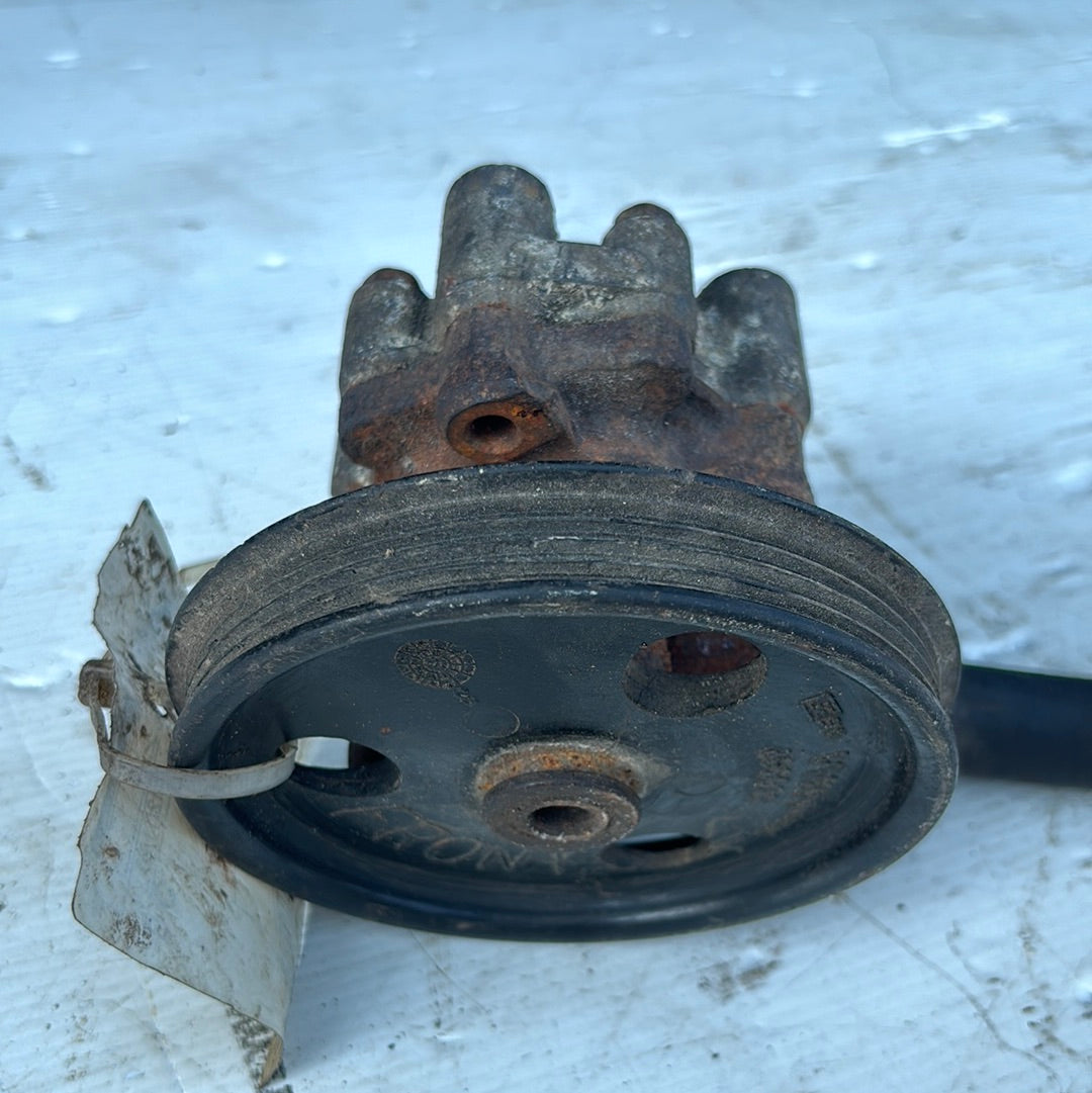 Bomba Direccion Hidraulica PT Cruise