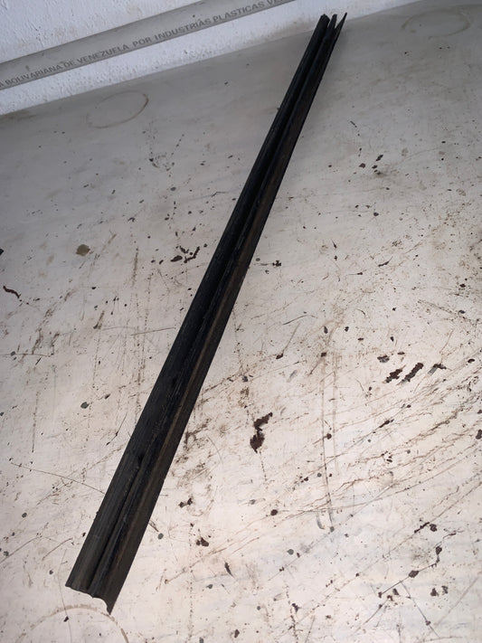 Cepillo Lamevidrio Interno Dodge Dakota 2004 2008