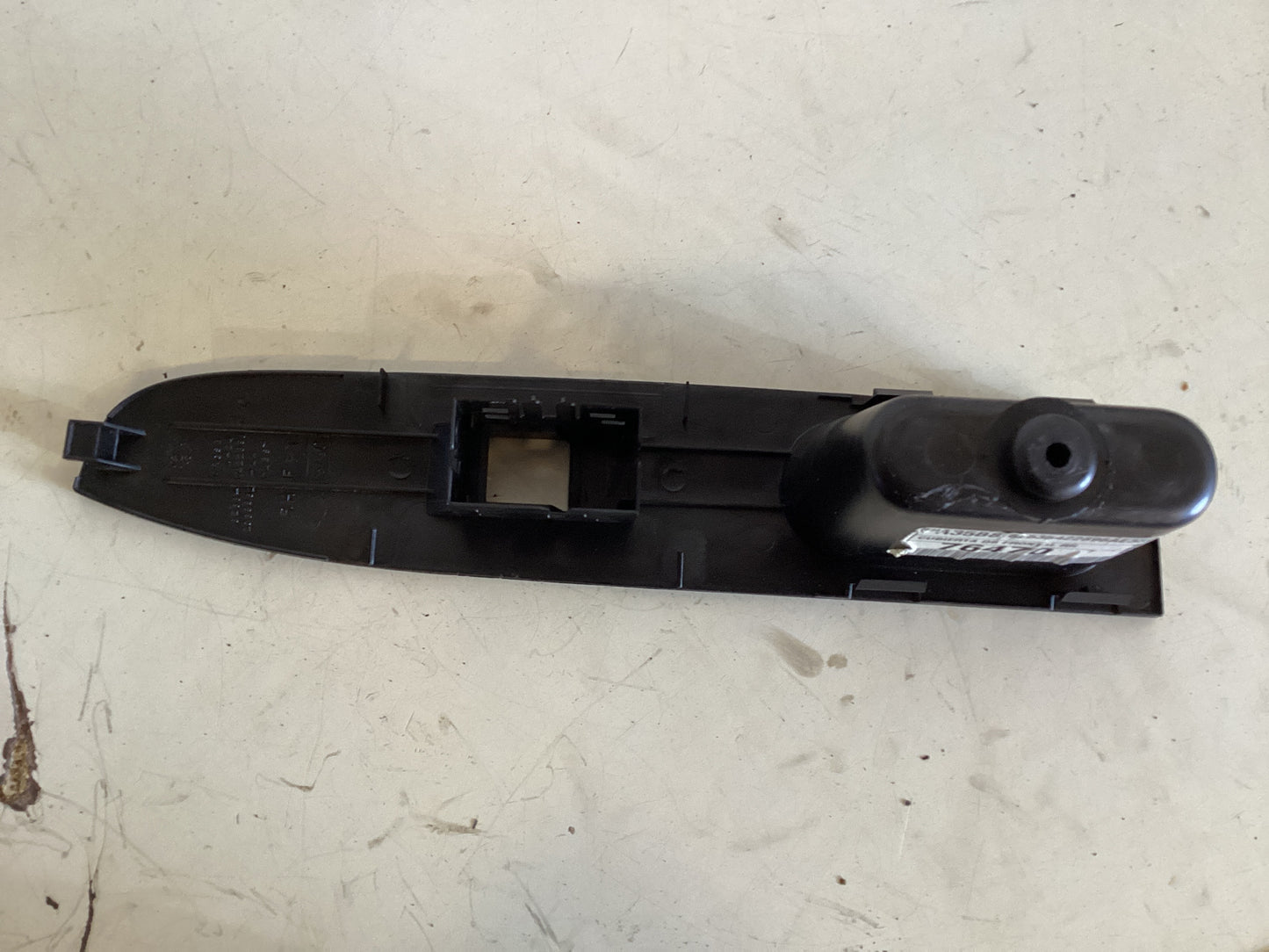 Embellecedor Mando Eleva Vidrio Individual Ford Fusion 2007 2009