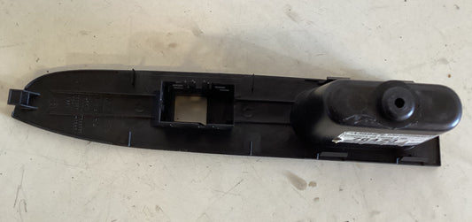 Embellecedor Mando Eleva Vidrio Individual Ford Fusion 2007 2009