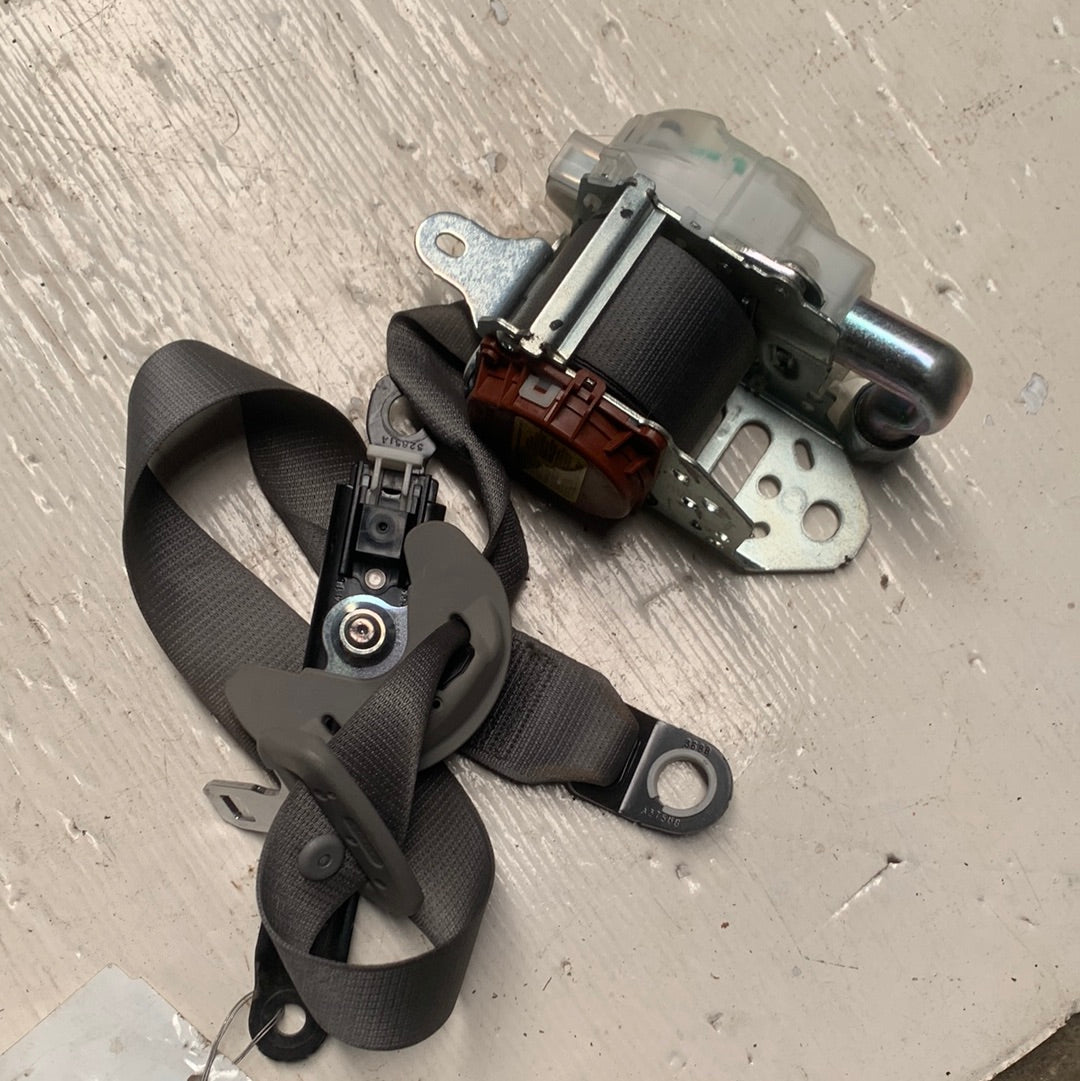 Cinturón de Seguridad Toyota Camry 2012