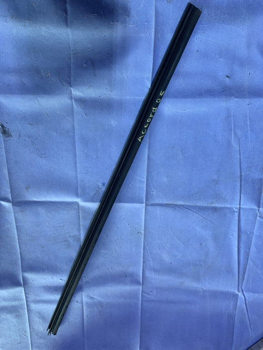 Cepillo Lamevidrio Interno Honda Accord 2002 2005