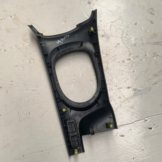 Embellecedor Palanca Sincronico Toyota Yaris 2007 2010 Original