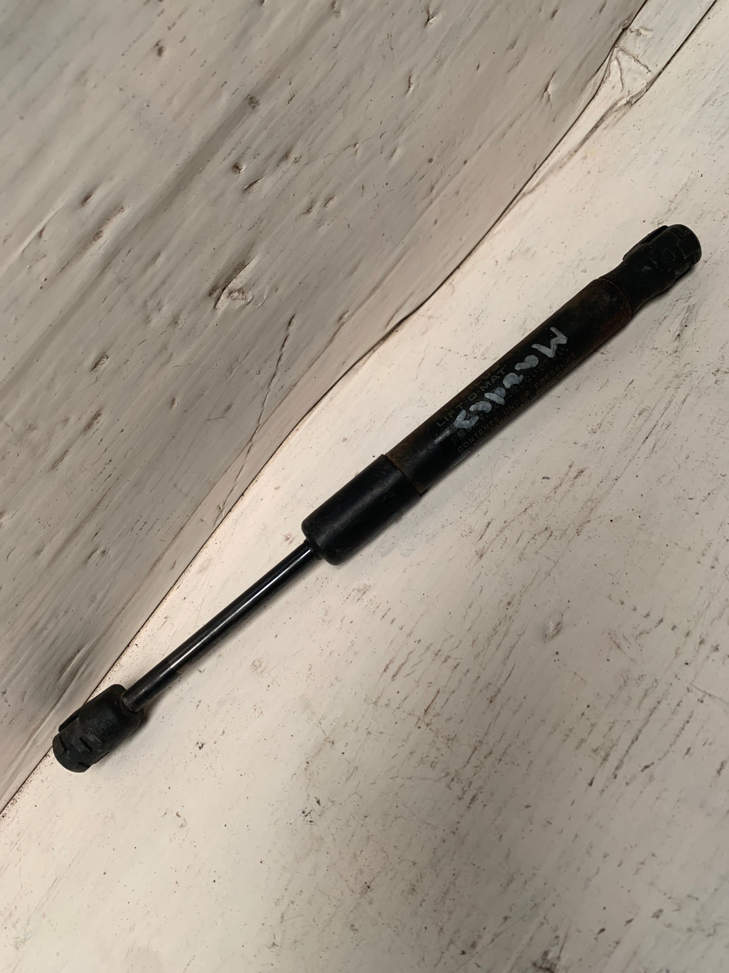 Gato Amortiguador Maleta Mazda3 Sedan