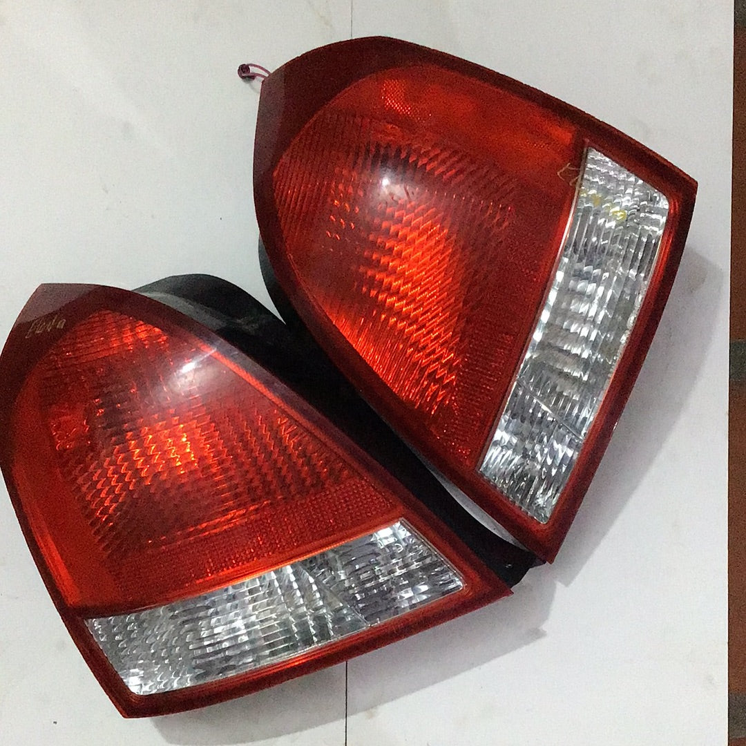 Stop Trasero Hyundai Elantra 1.6 2.0 2001 2006