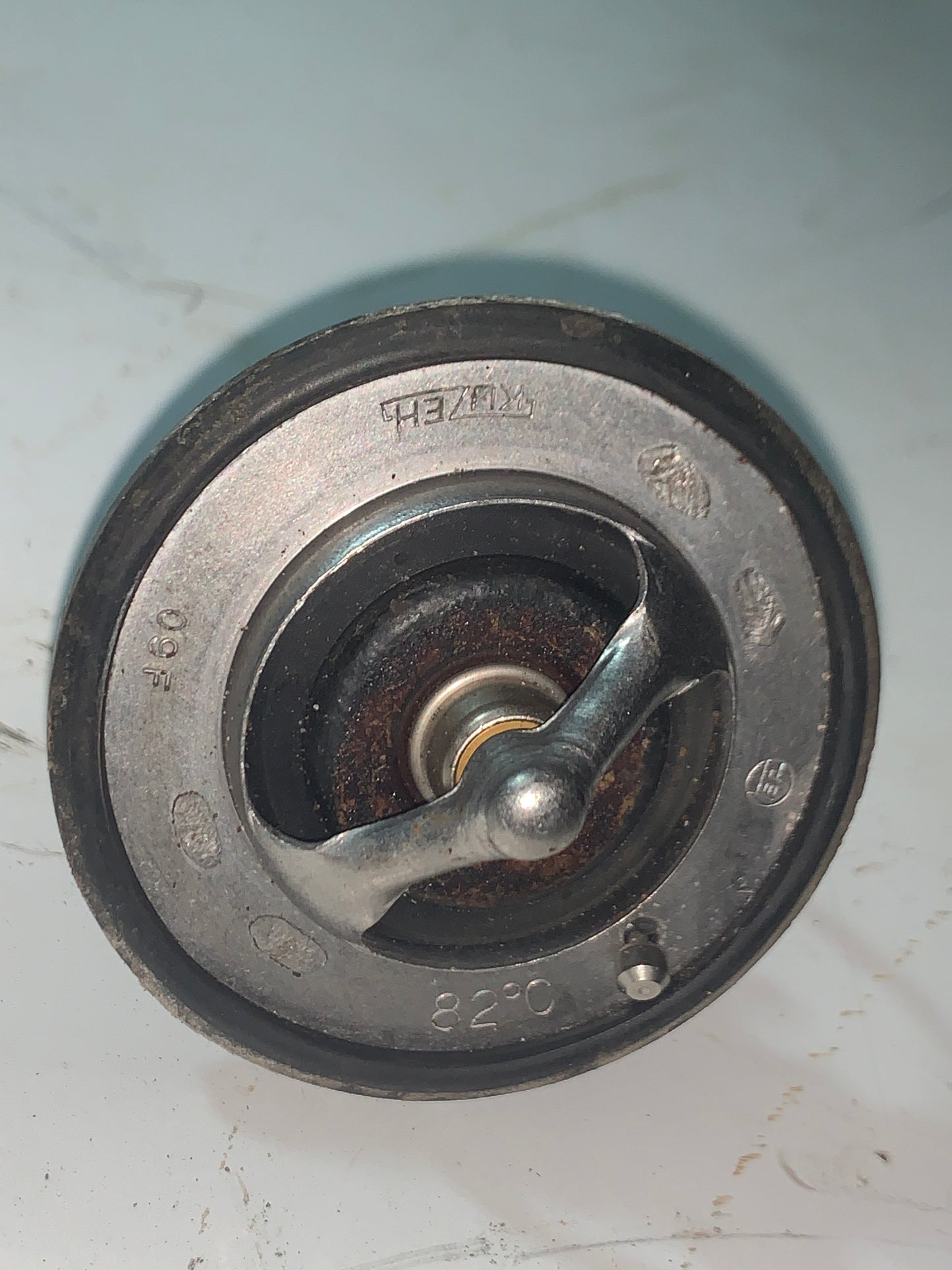 Termostato Toyota Yaris 4Runner Hilux Meru Prado