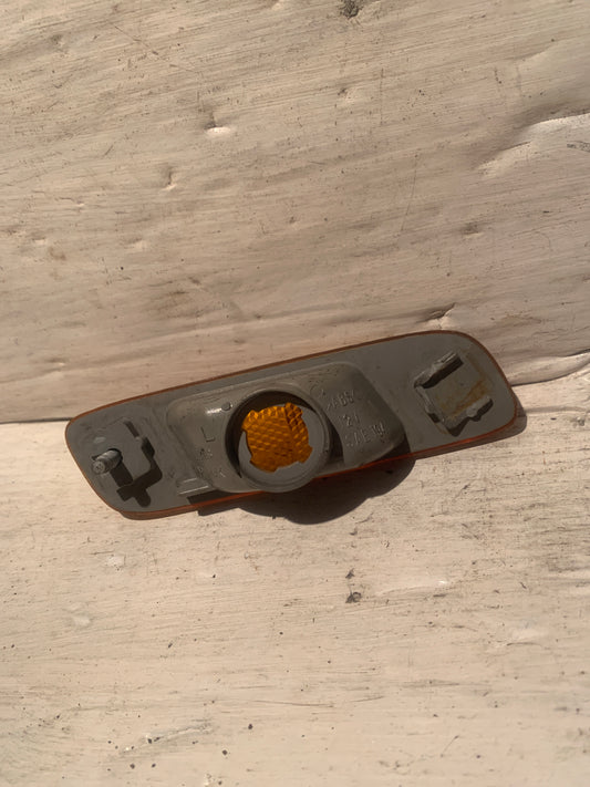 Cocuyo Lateral Parachoque Delantero Toyota Yaris 2005 Original