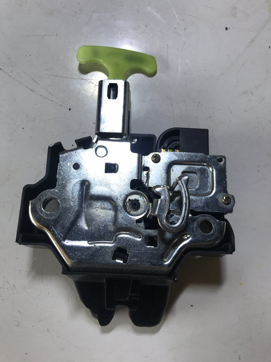 Cerradura De Maleta Toyota Camry 2007 2009