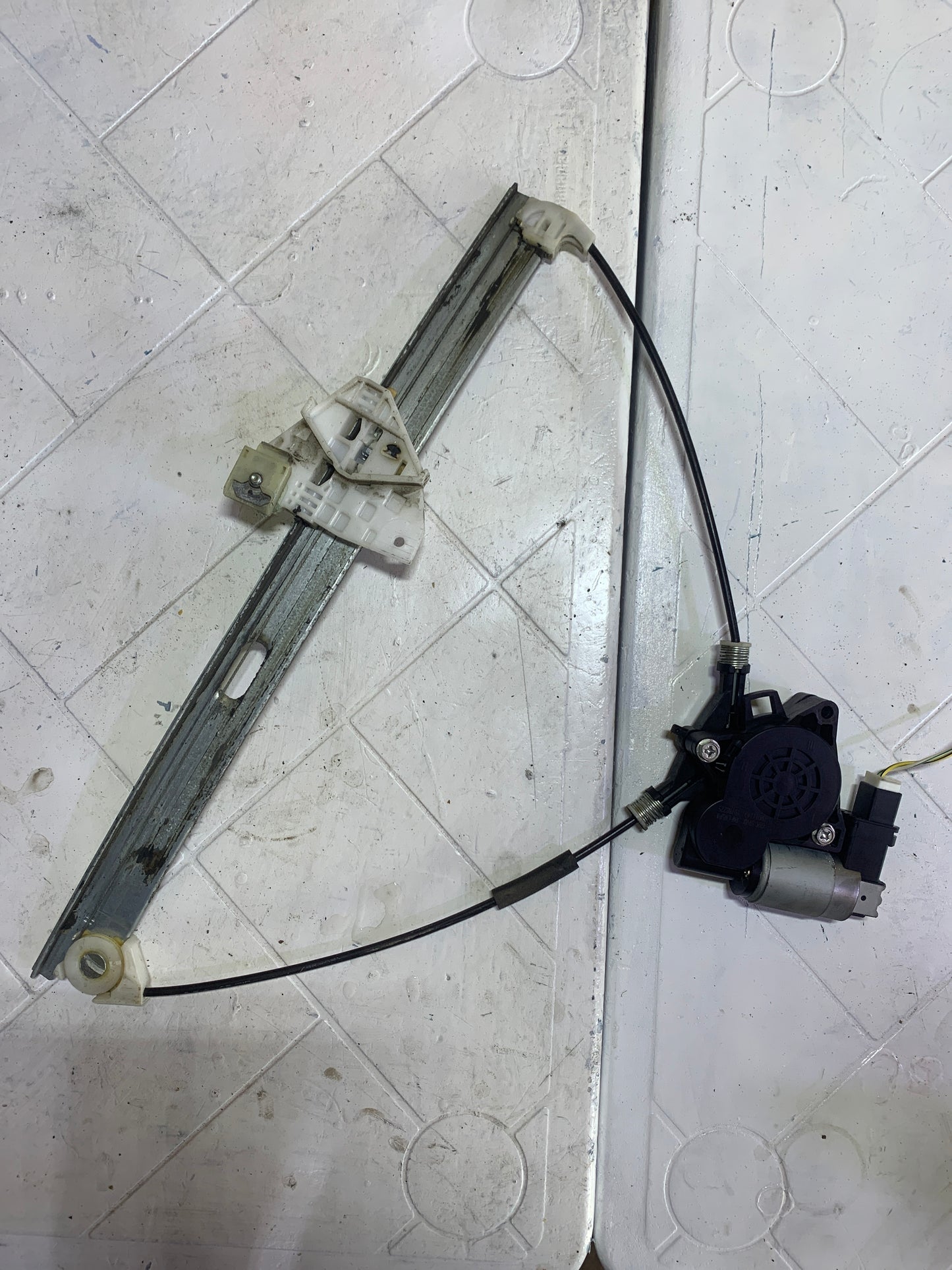 Motor Eleva Vidrio Mazda3 Trasero