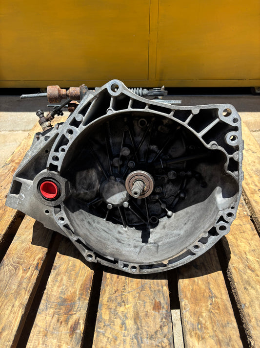 Caja Nissan Sentra B16 Tiida 2.0L Sincronico