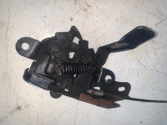 Cerradura Capot Toyota Yaris 2006 2010 Sport