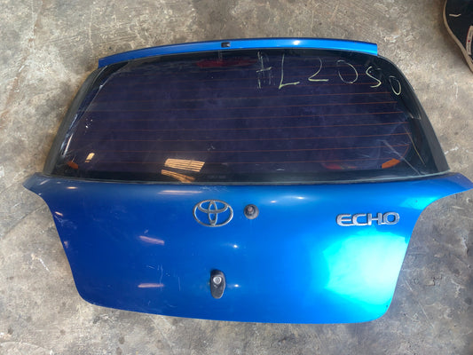 Compuerta Toyota Yaris 2000 2005