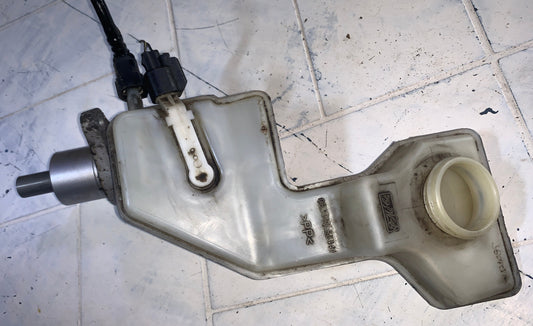Bomba De Freno Mazda3 2.0 2005 2010