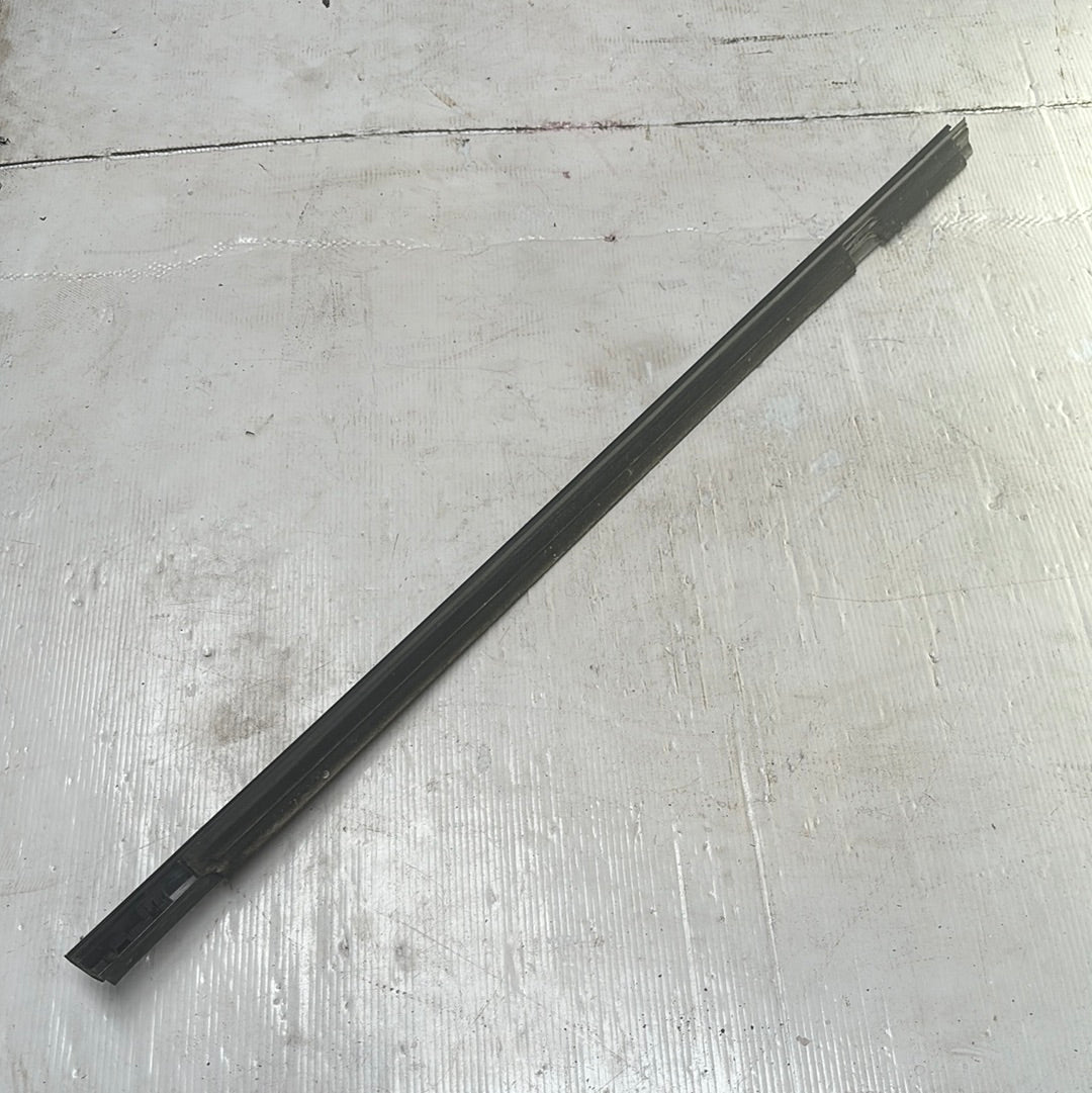 Cepillo Lamevidrio Interno Nissan Sentra B16