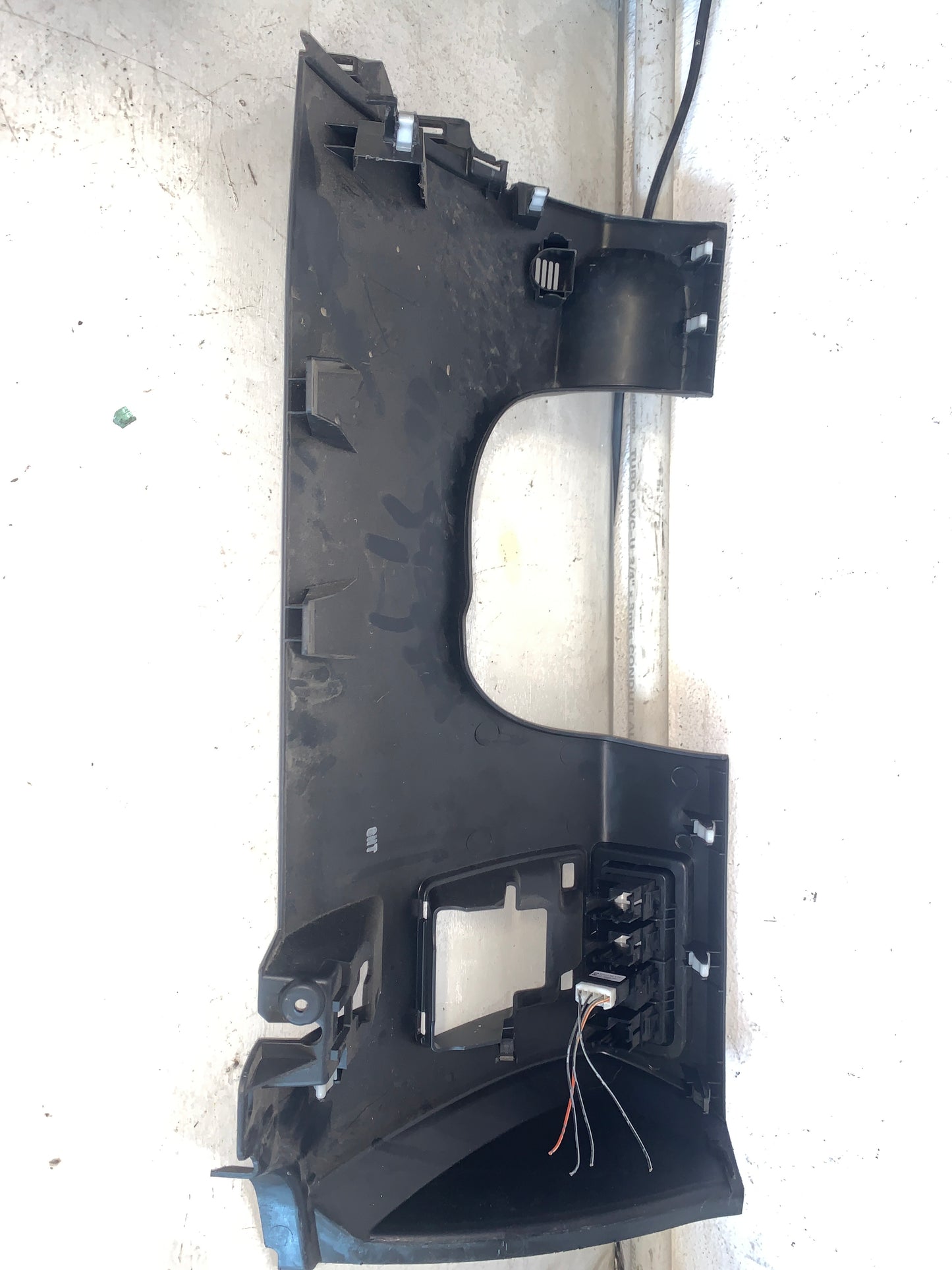 Moldura Volante Inferior Mazda CX7 2007 2012