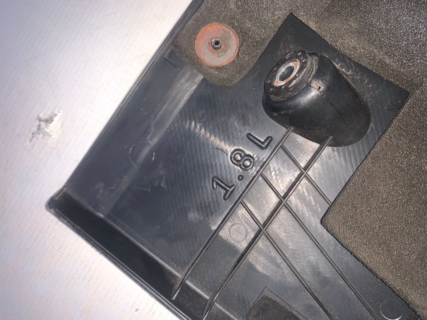 Embellecedor Motor Nissan Tiida 1.8