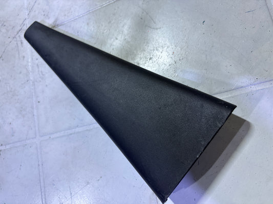 Tapa Triangulo Interno Puerta Trasera Chevrolet Aveo