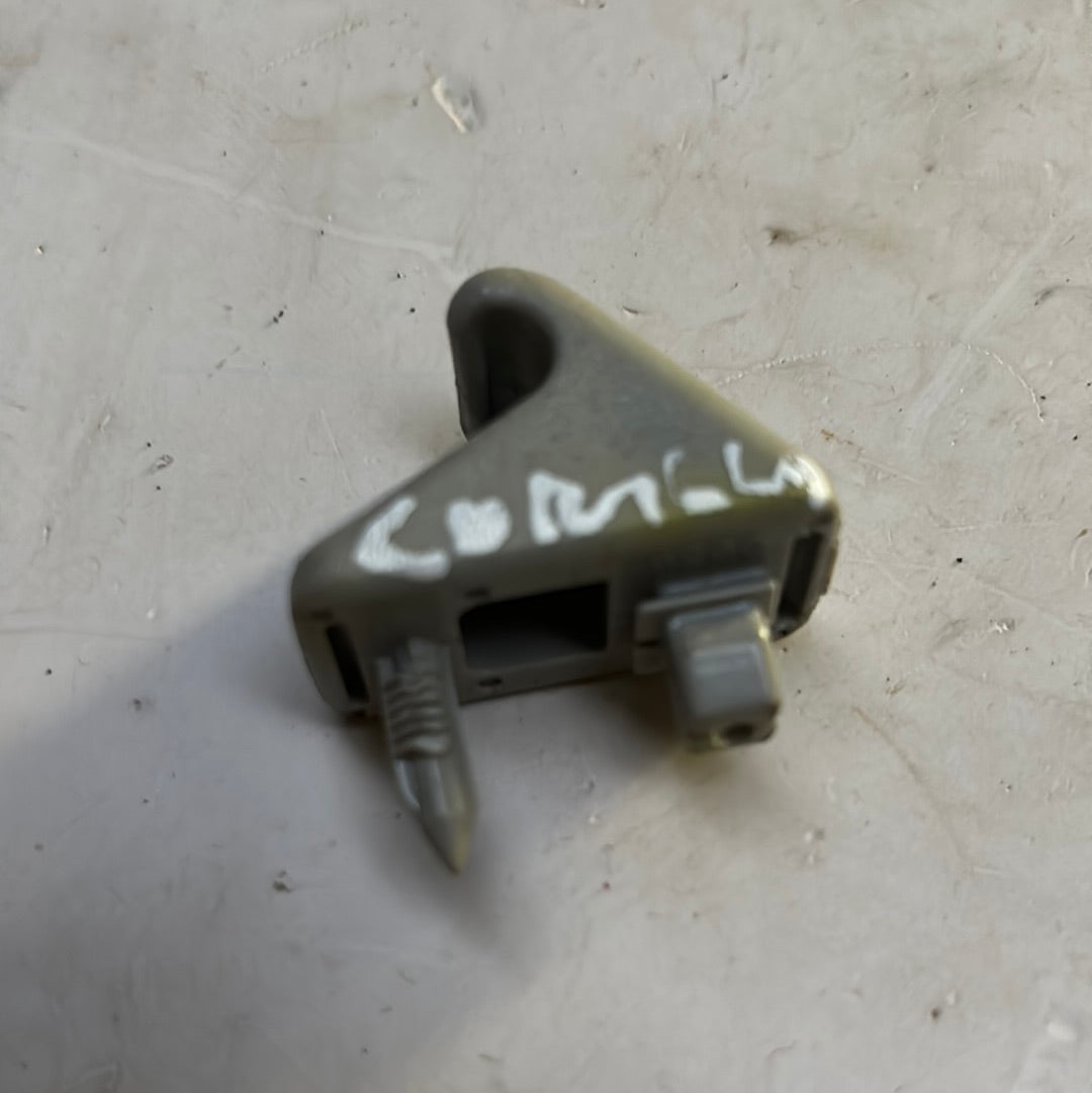Gancho Tapa Sol Toyota Corolla 1995 2002 Yaris 2000 2005