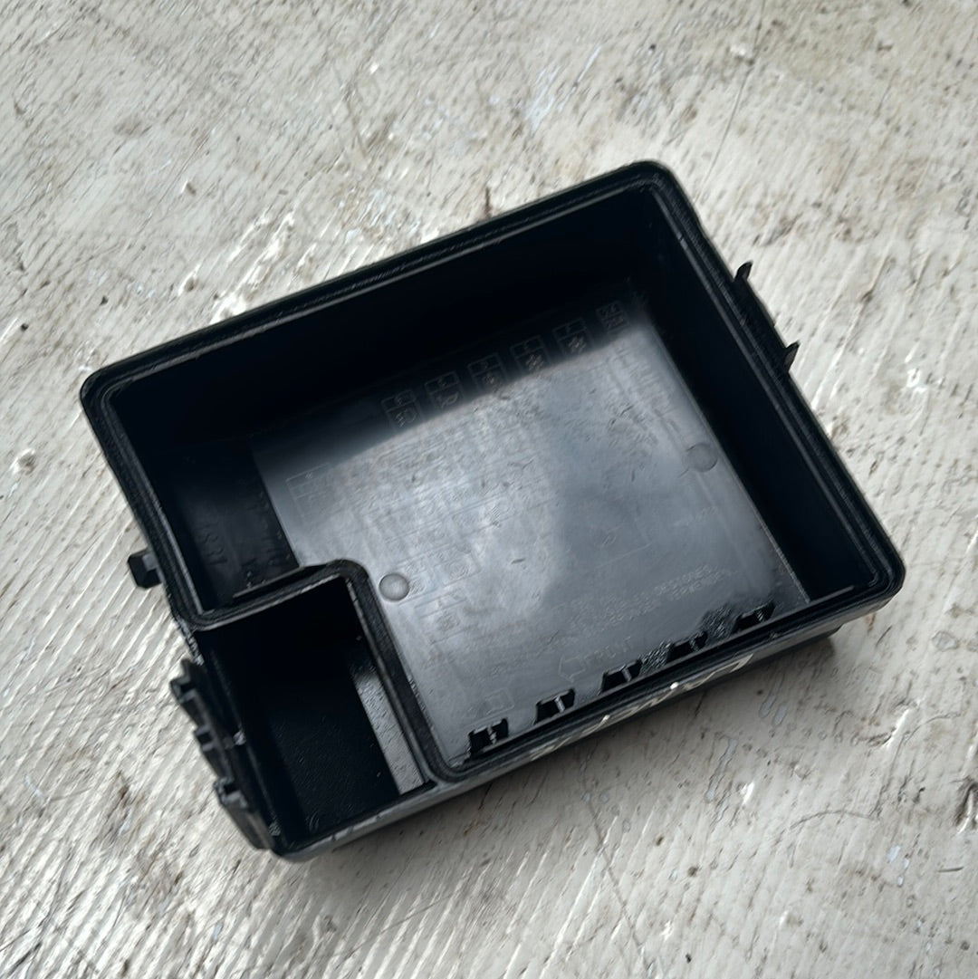 Tapa Fusilera Mitsubishi Lancer