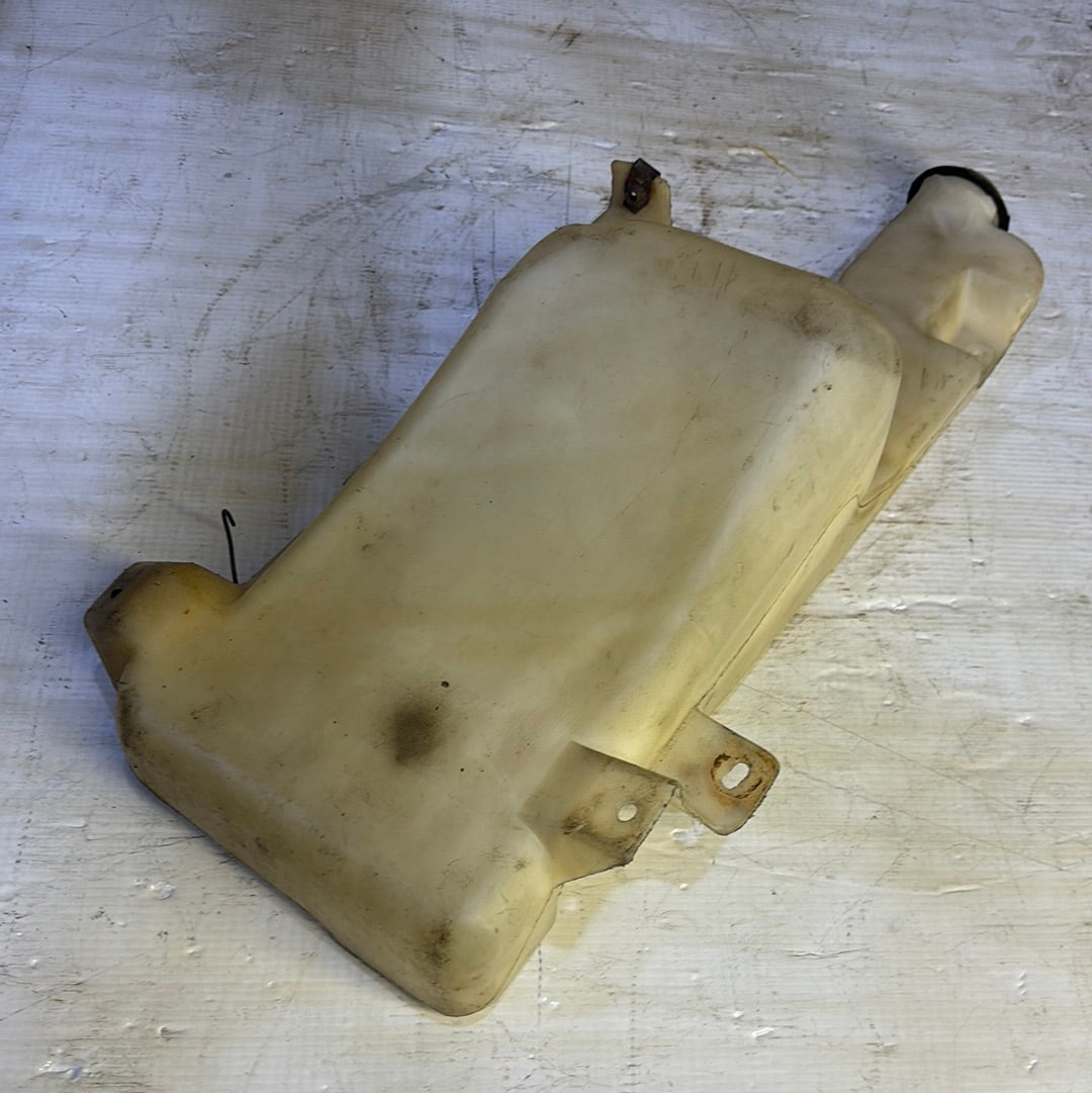 Envase Deposito Agua Limpia Parabrisas Silverado 2002