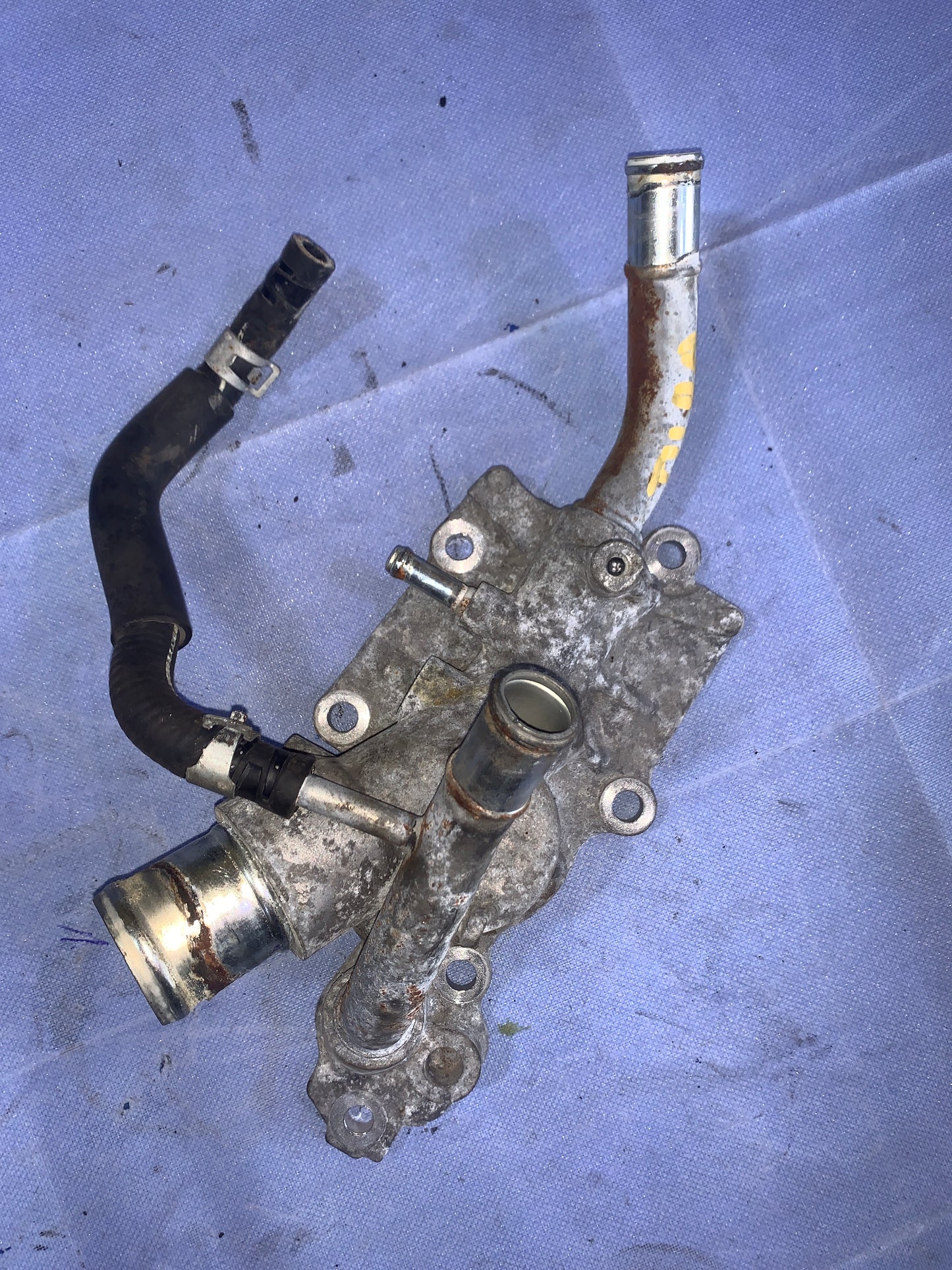 Toma De Agua Nissan Tiida 1.8