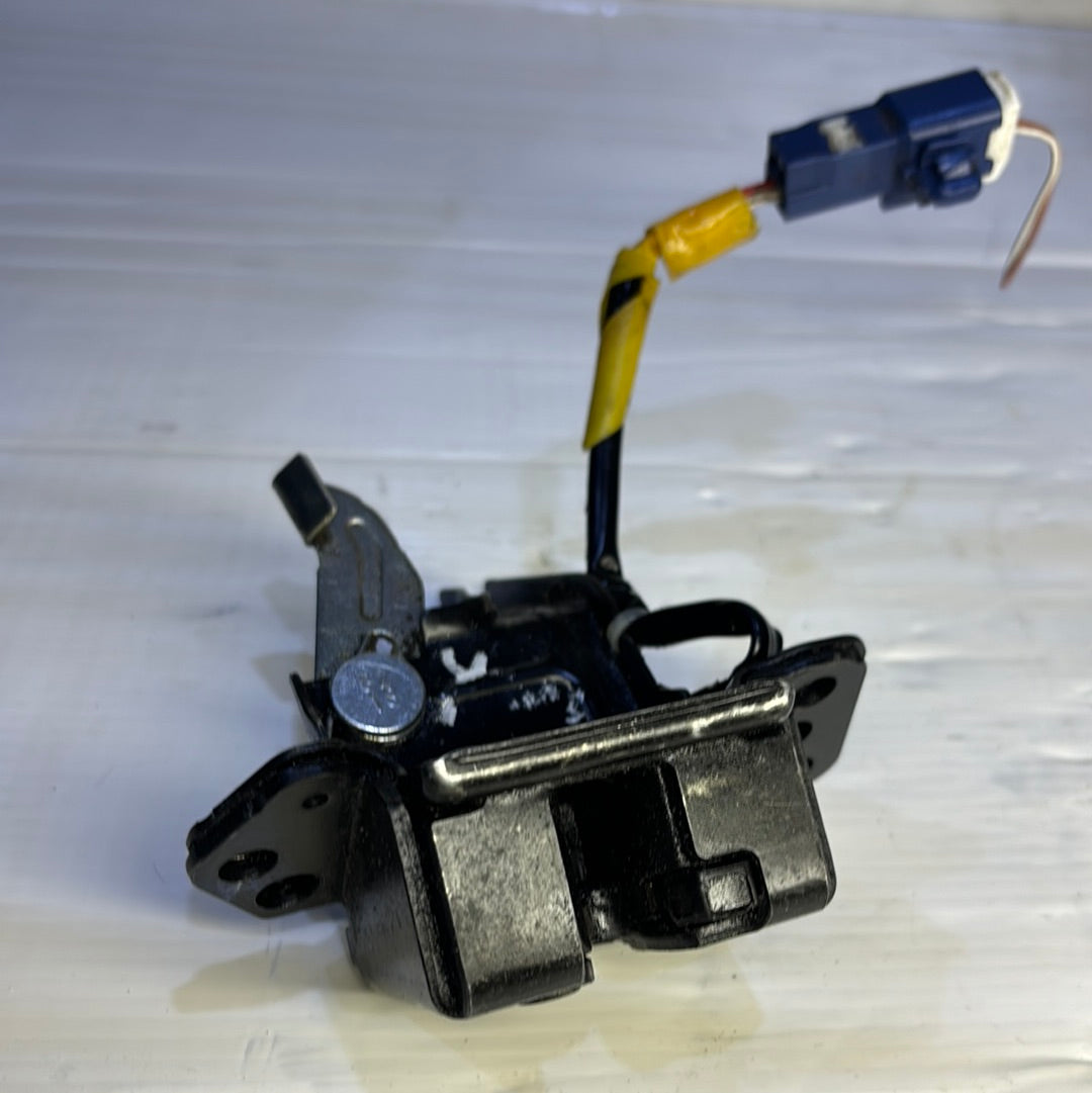 Cerradura De Compuerta Yaris 2006 2010 Sport